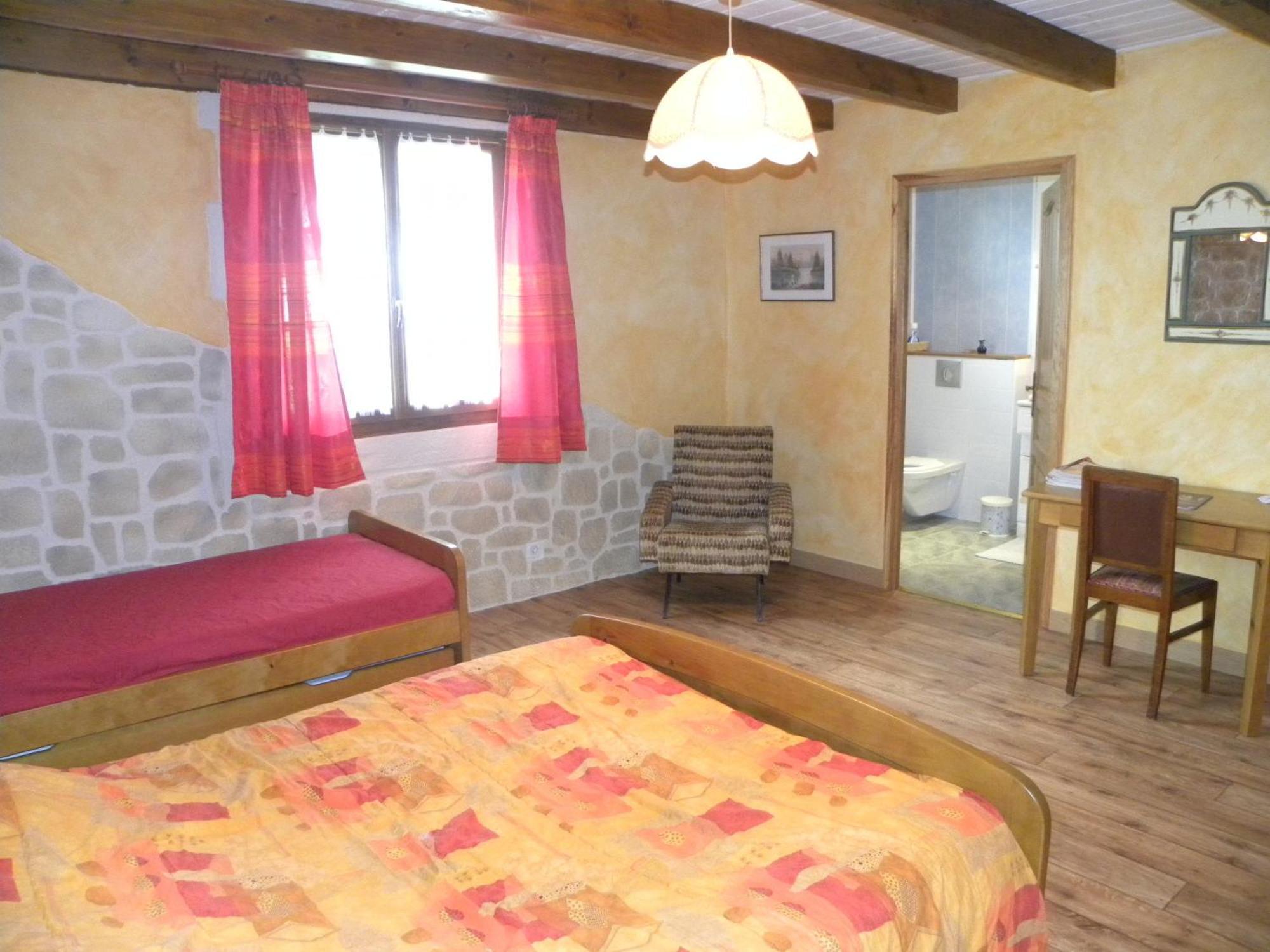 Auberge Les Volpilieres Bed & Breakfast Ruynes-en-Margeride Luaran gambar