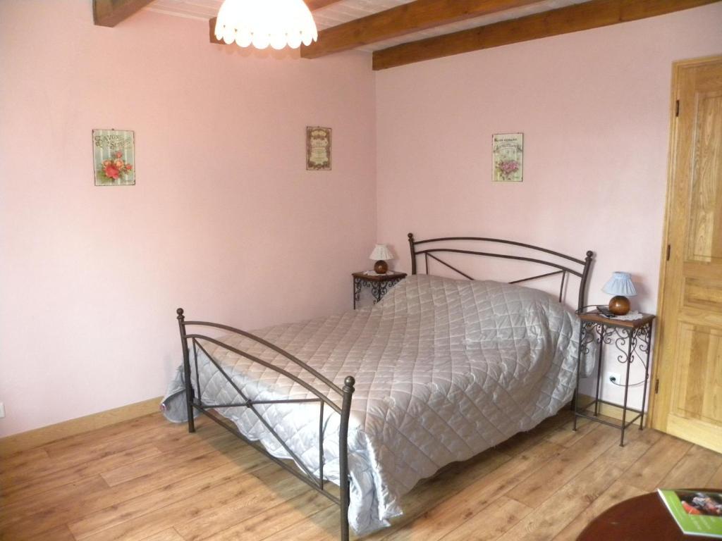 Auberge Les Volpilieres Bed & Breakfast Ruynes-en-Margeride Bilik gambar